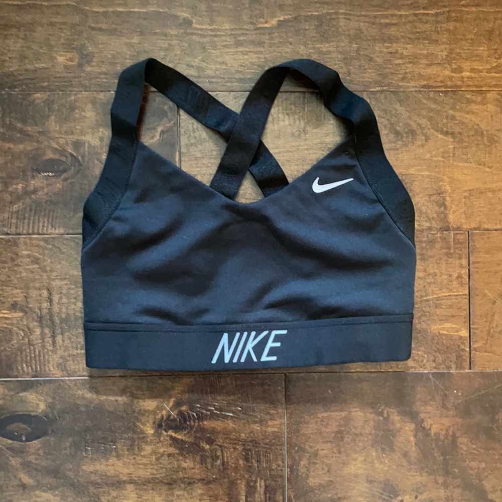 Nike sports bra Size Small